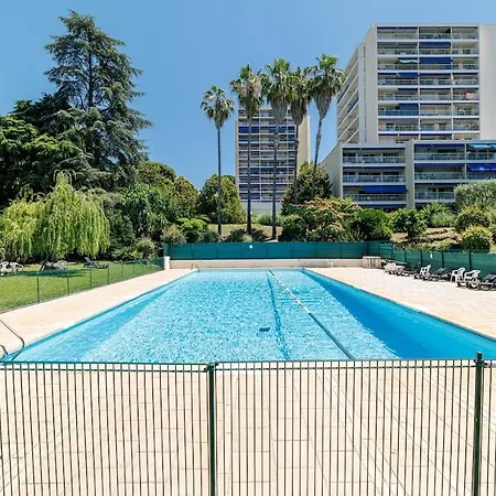 Beautiful 2 Swimming Pool, Parking Space And Air Conditioning Appartamento *