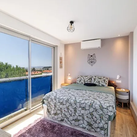 Beautiful 2 Swimming Pool, Parking Space And Air Conditioning Apartmán